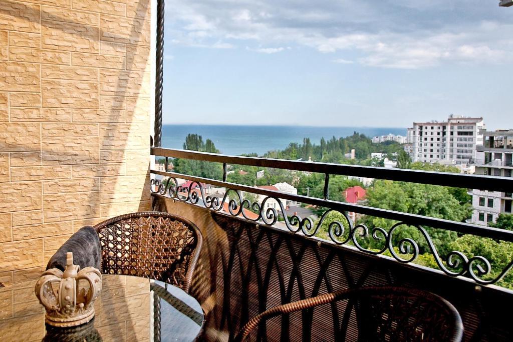 Beach & Beatles Apartments Odesa Exterior photo